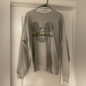 2017 Walt Disney World unisex crew neck. Size medium.